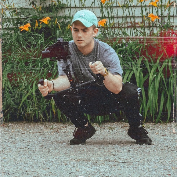 Meet the posher - Picture 2 of 3